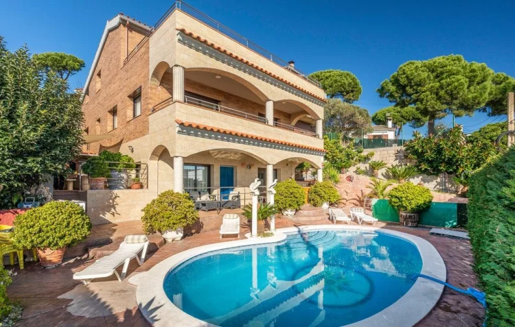 Villa Dorita - La Solera es magnífica casa de vacaciones en Tordera